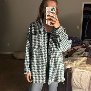Cloud Ten Oversized Houndstooth Shacket